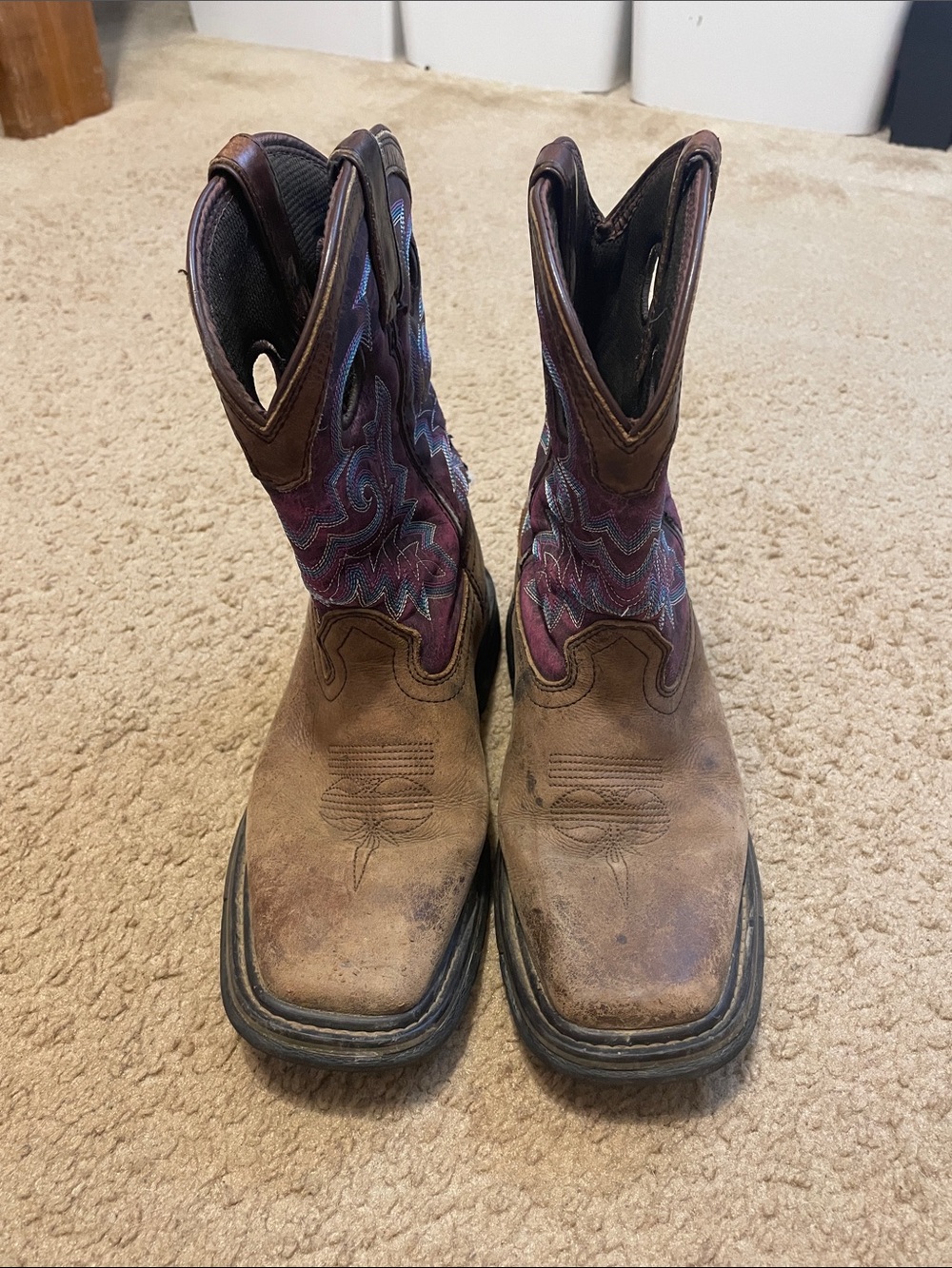 Girl’s cowgirl boots